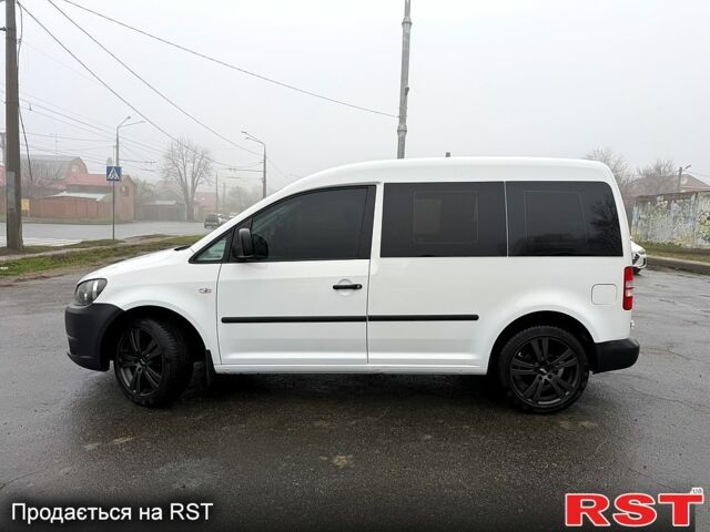 Белый Фольксваген Кадди, объемом двигателя 1.6 л и пробегом 224 тыс. км за 8700 $, фото 3 на Automoto.ua