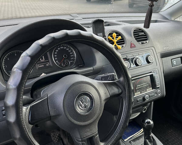 Фольксваген Кадді 2011 у Сумах на Automoto.ua Білий Фольксваген Кадді, об'ємом двигуна 1.6 л та пробігом 238 тис. км за 7999 $, фото 5 на Automoto.ua