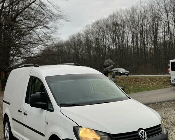 Белый Фольксваген Кадди, объемом двигателя 1.6 л и пробегом 402 тыс. км за 6350 $, фото 2 на Automoto.ua