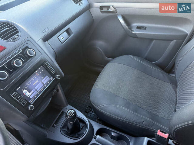 Белый Фольксваген Кадди, объемом двигателя 1.6 л и пробегом 363 тыс. км за 5890 $, фото 17 на Automoto.ua