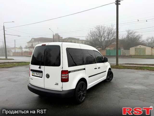 Белый Фольксваген Кадди, объемом двигателя 1.6 л и пробегом 224 тыс. км за 8700 $, фото 5 на Automoto.ua