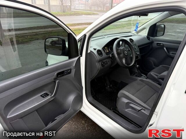 Белый Фольксваген Кадди, объемом двигателя 1.6 л и пробегом 224 тыс. км за 8700 $, фото 8 на Automoto.ua