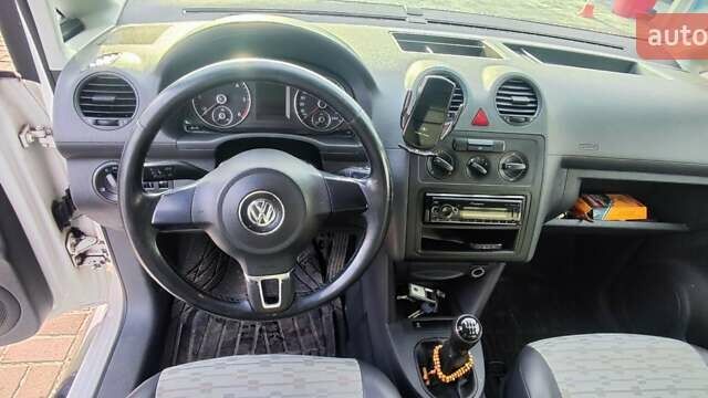 Білий Фольксваген Кадді, об'ємом двигуна 1.6 л та пробігом 318 тис. км за 8300 $, фото 21 на Automoto.ua