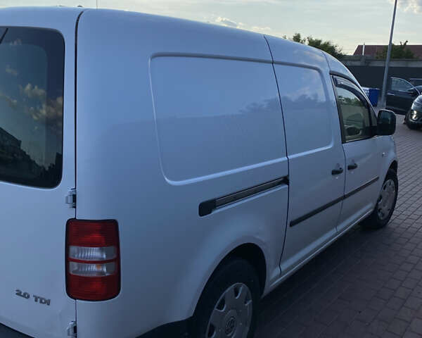 Белый Фольксваген Кадди, объемом двигателя 2 л и пробегом 387 тыс. км за 8300 $, фото 3 на Automoto.ua