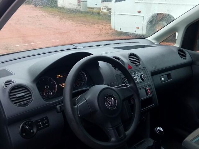 Білий Фольксваген Кадді, об'ємом двигуна 1.2 л та пробігом 280 тис. км за 6000 $, фото 3 на Automoto.ua