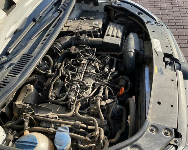 Белый Фольксваген Кадди, объемом двигателя 2 л и пробегом 387 тыс. км за 8300 $, фото 8 на Automoto.ua