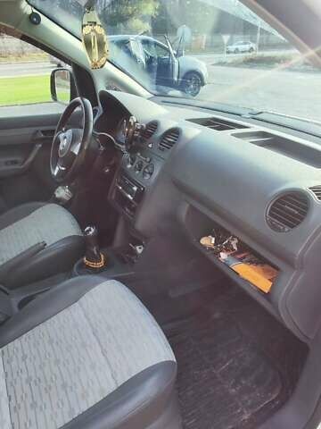 Білий Фольксваген Кадді, об'ємом двигуна 1.6 л та пробігом 318 тис. км за 8300 $, фото 16 на Automoto.ua