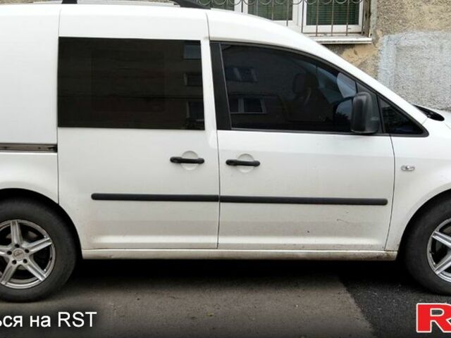 Фольксваген Кадди 2012 в Ровно на Automoto.ua Белый Фольксваген Кадди, объемом двигателя 1.7 л и пробегом 280 тыс. км за 8000 $, фото 1 на Automoto.ua