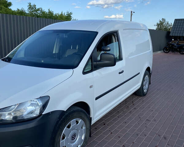 Белый Фольксваген Кадди, объемом двигателя 2 л и пробегом 387 тыс. км за 8300 $, фото 1 на Automoto.ua