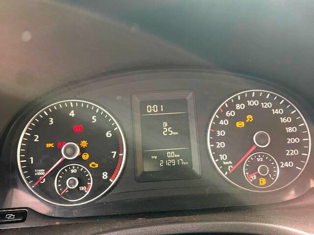 Білий Фольксваген Кадді, об'ємом двигуна 1.2 л та пробігом 213 тис. км за 7100 $, фото 3 на Automoto.ua