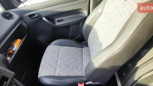 Білий Фольксваген Кадді, об'ємом двигуна 1.6 л та пробігом 318 тис. км за 8300 $, фото 22 на Automoto.ua