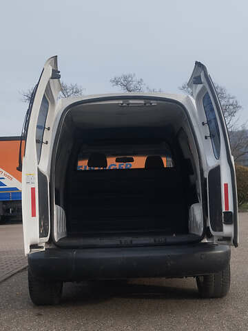 Білий Фольксваген Кадді, об'ємом двигуна 1.6 л та пробігом 398 тис. км за 8300 $, фото 16 на Automoto.ua