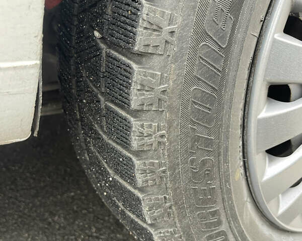 Білий Фольксваген Кадді, об'ємом двигуна 1.6 л та пробігом 305 тис. км за 8700 $, фото 10 на Automoto.ua