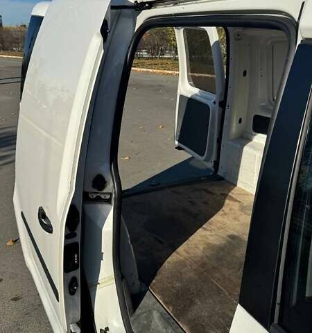 Білий Фольксваген Кадді, об'ємом двигуна 1.2 л та пробігом 260 тис. км за 6400 $, фото 3 на Automoto.ua