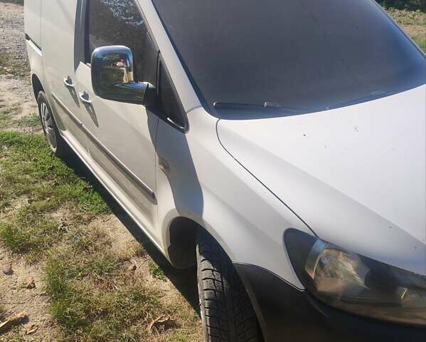 Белый Фольксваген Кадди, объемом двигателя 1.2 л и пробегом 200 тыс. км за 6900 $, фото 8 на Automoto.ua