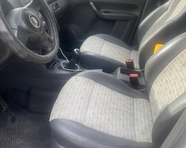 Білий Фольксваген Кадді, об'ємом двигуна 1.6 л та пробігом 240 тис. км за 5999 $, фото 10 на Automoto.ua