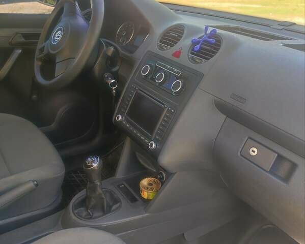 Белый Фольксваген Кадди, объемом двигателя 1.2 л и пробегом 200 тыс. км за 6900 $, фото 13 на Automoto.ua