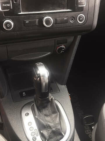 Білий Фольксваген Кадді, об'ємом двигуна 1.6 л та пробігом 398 тис. км за 8300 $, фото 14 на Automoto.ua