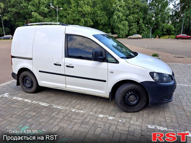 Білий Фольксваген Кадді, об'ємом двигуна 1.6 л та пробігом 370 тис. км за 5999 $, фото 2 на Automoto.ua