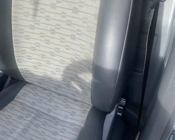 Білий Фольксваген Кадді, об'ємом двигуна 1.6 л та пробігом 240 тис. км за 5999 $, фото 16 на Automoto.ua