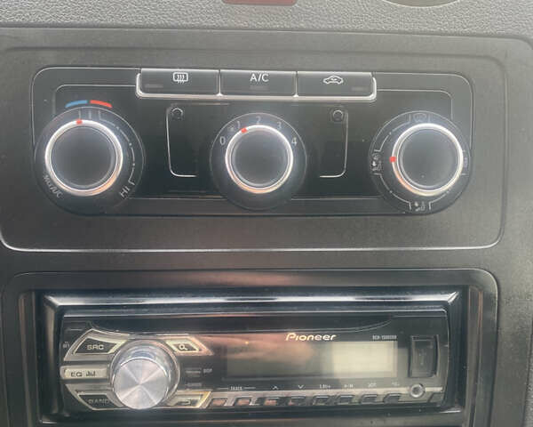 Білий Фольксваген Кадді, об'ємом двигуна 1.6 л та пробігом 240 тис. км за 5999 $, фото 15 на Automoto.ua