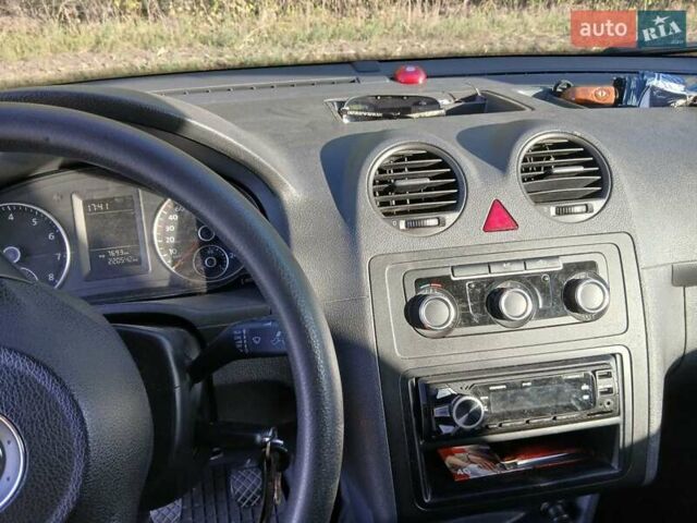 Белый Фольксваген Кадди, объемом двигателя 1.2 л и пробегом 221 тыс. км за 6300 $, фото 8 на Automoto.ua