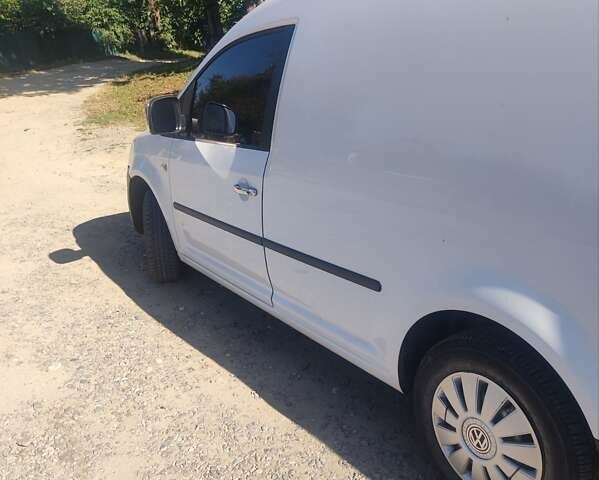 Белый Фольксваген Кадди, объемом двигателя 1.2 л и пробегом 200 тыс. км за 6900 $, фото 6 на Automoto.ua