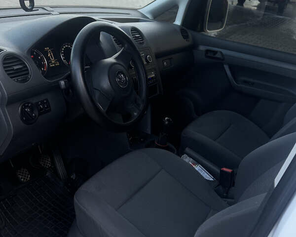 Белый Фольксваген Кадди, объемом двигателя 1.98 л и пробегом 320 тыс. км за 6900 $, фото 8 на Automoto.ua