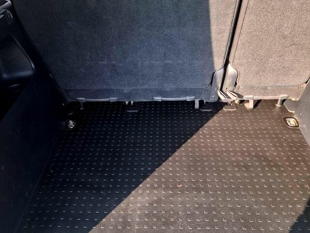 Белый Фольксваген Кадди, объемом двигателя 2 л и пробегом 292 тыс. км за 12000 $, фото 5 на Automoto.ua