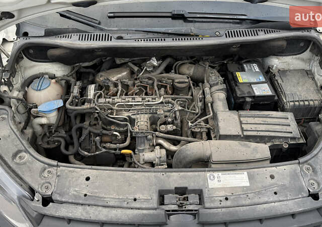 Белый Фольксваген Кадди, объемом двигателя 1.6 л и пробегом 230 тыс. км за 8000 $, фото 26 на Automoto.ua