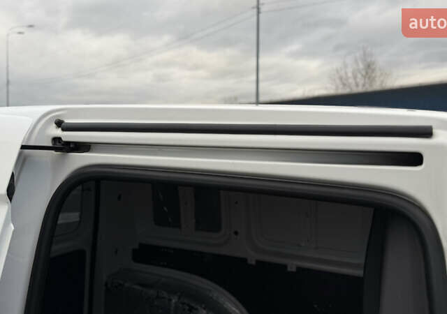 Белый Фольксваген Кадди, объемом двигателя 1.6 л и пробегом 230 тыс. км за 8000 $, фото 24 на Automoto.ua