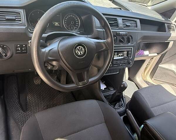 Белый Фольксваген Кадди, объемом двигателя 1.97 л и пробегом 293 тыс. км за 9950 $, фото 9 на Automoto.ua