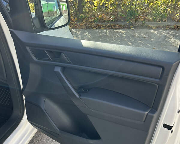 Белый Фольксваген Кадди, объемом двигателя 1.97 л и пробегом 108 тыс. км за 15300 $, фото 22 на Automoto.ua