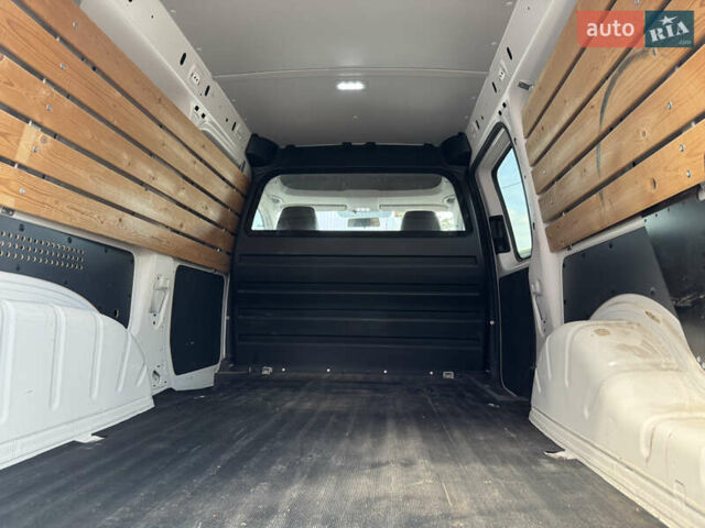 Белый Фольксваген Кадди, объемом двигателя 1.4 л и пробегом 240 тыс. км за 13000 $, фото 6 на Automoto.ua