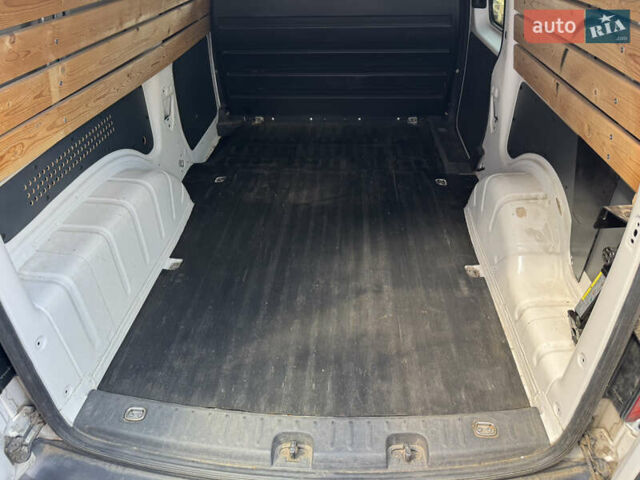 Белый Фольксваген Кадди, объемом двигателя 1.4 л и пробегом 240 тыс. км за 13000 $, фото 7 на Automoto.ua