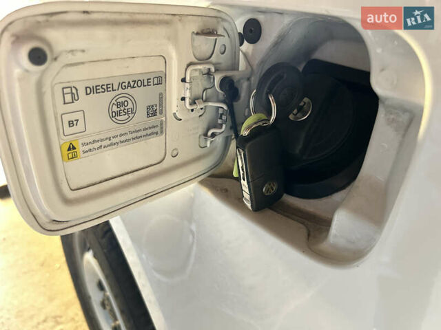 Белый Фольксваген Кадди, объемом двигателя 1.97 л и пробегом 108 тыс. км за 15300 $, фото 31 на Automoto.ua