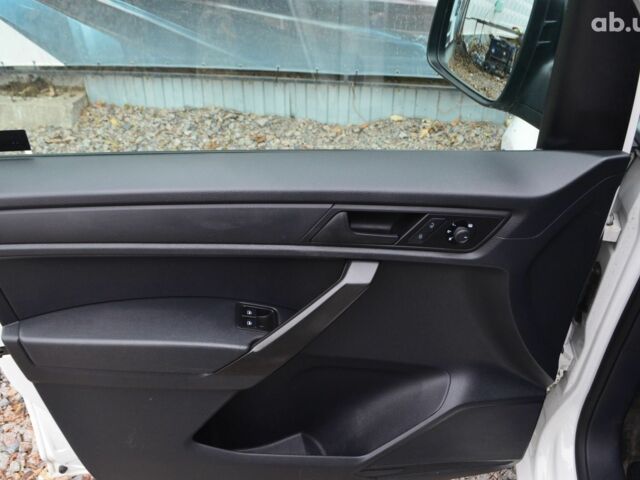 Белый Фольксваген Кадди, объемом двигателя 2 л и пробегом 221 тыс. км за 16700 $, фото 14 на Automoto.ua