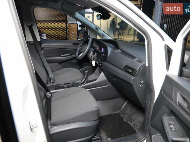 Белый Фольксваген Кадди, объемом двигателя 1.97 л и пробегом 67 тыс. км за 19900 $, фото 35 на Automoto.ua