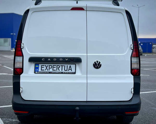 Белый Фольксваген Кадди, объемом двигателя 2 л и пробегом 154 тыс. км за 21900 $, фото 3 на Automoto.ua