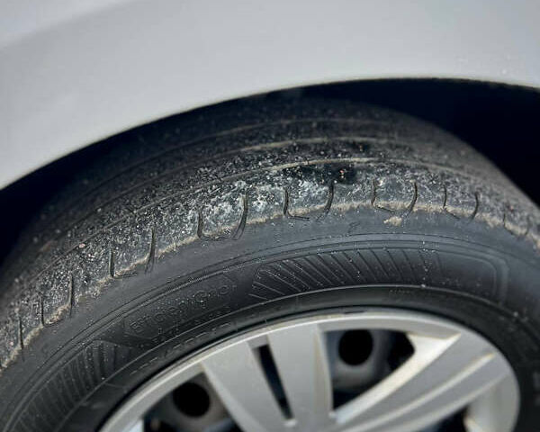 Белый Фольксваген Кадди, объемом двигателя 2 л и пробегом 154 тыс. км за 21900 $, фото 13 на Automoto.ua