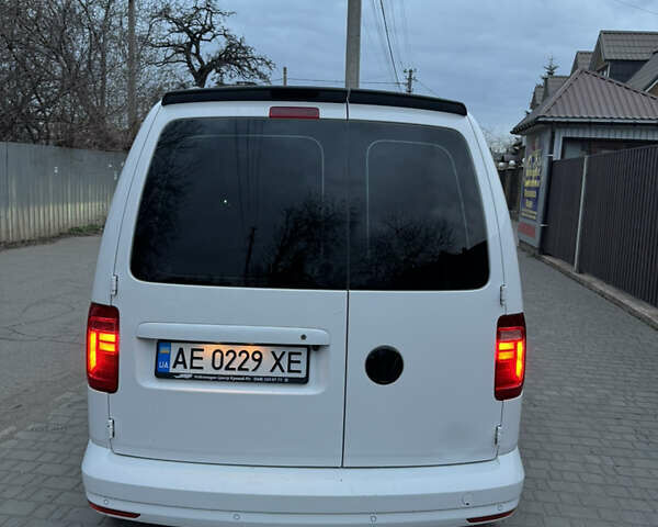 Белый Фольксваген Кадди, объемом двигателя 1.97 л и пробегом 132 тыс. км за 11900 $, фото 8 на Automoto.ua