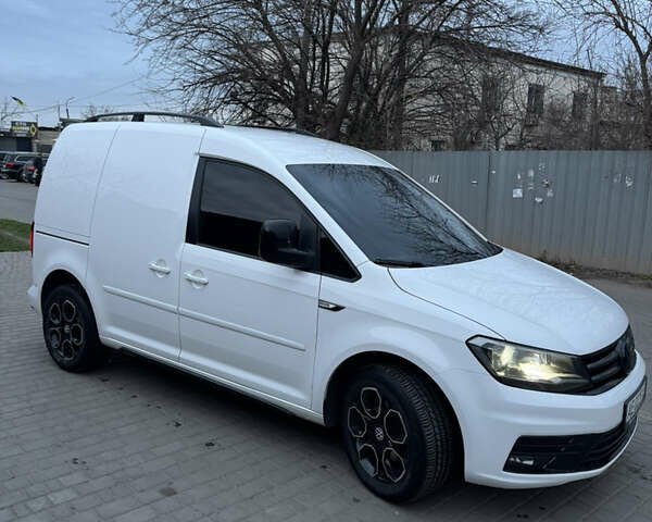 Белый Фольксваген Кадди, объемом двигателя 1.97 л и пробегом 132 тыс. км за 11900 $, фото 5 на Automoto.ua