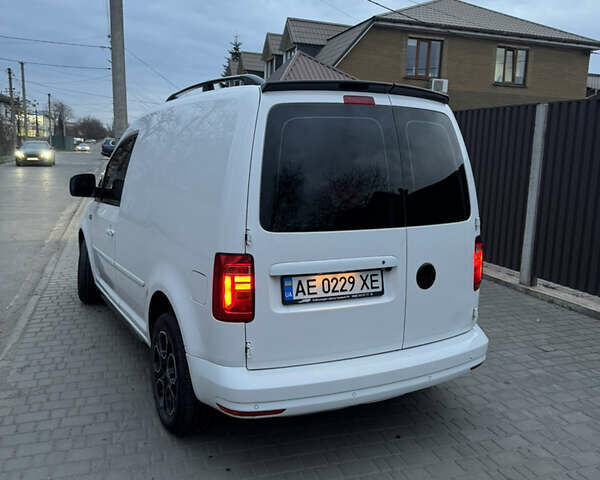 Белый Фольксваген Кадди, объемом двигателя 1.97 л и пробегом 132 тыс. км за 11900 $, фото 9 на Automoto.ua