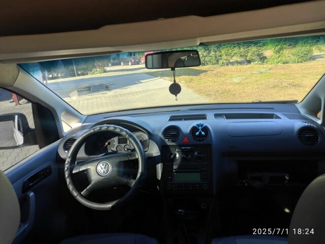 Белый Фольксваген Кадди, объемом двигателя 1.9 л и пробегом 290 тыс. км за 6250 $, фото 4 на Automoto.ua