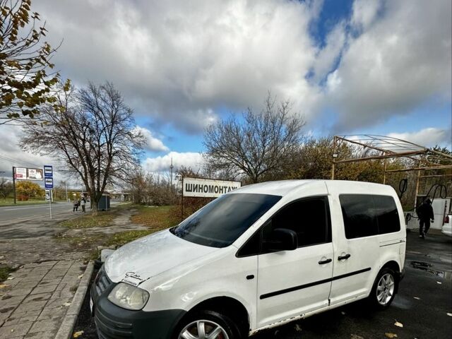 Білий Фольксваген Кадді, об'ємом двигуна 1.6 л та пробігом 295 тис. км за 4200 $, фото 1 на Automoto.ua