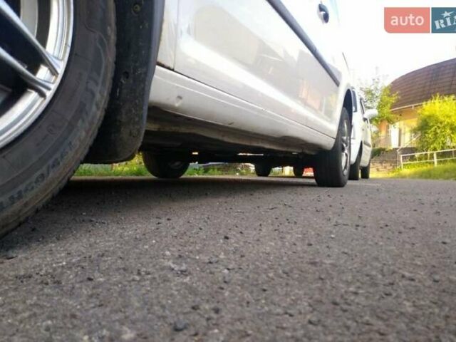 Білий Фольксваген Кадді, об'ємом двигуна 1.9 л та пробігом 245 тис. км за 7000 $, фото 4 на Automoto.ua