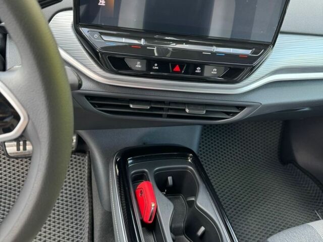 Белый Фольксваген Кадди, объемом двигателя 0 л и пробегом 40 тыс. км за 24500 $, фото 5 на Automoto.ua