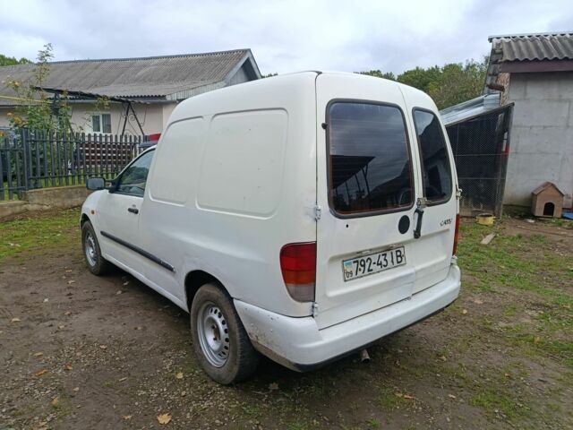 Белый Фольксваген Кадди, объемом двигателя 1.9 л и пробегом 286 тыс. км за 1000 $, фото 2 на Automoto.ua