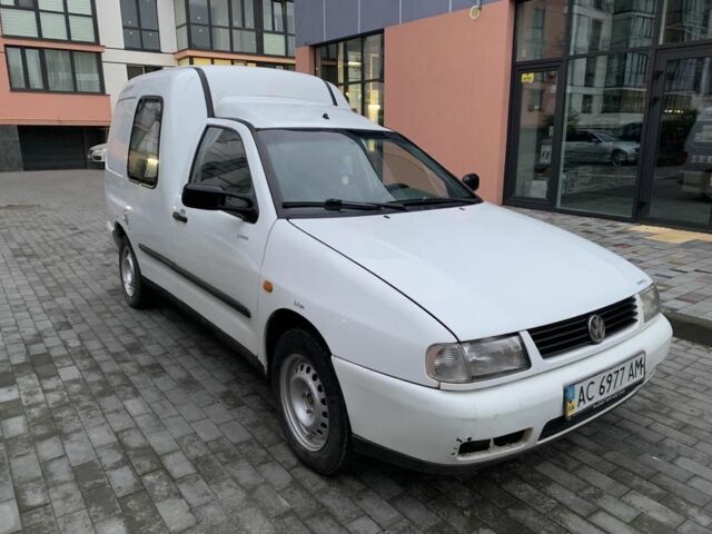 Белый Фольксваген Кадди, объемом двигателя 1.4 л и пробегом 300 тыс. км за 1650 $, фото 3 на Automoto.ua