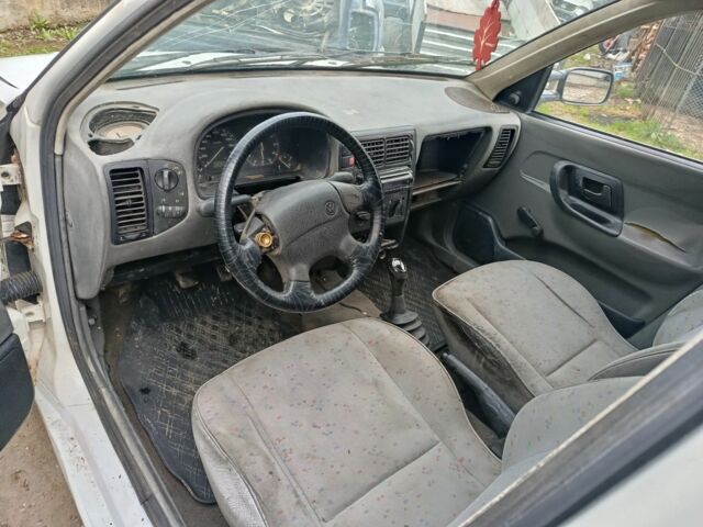 Белый Фольксваген Кадди, объемом двигателя 1.9 л и пробегом 286 тыс. км за 1000 $, фото 4 на Automoto.ua